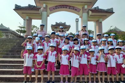 Các cháu khối Lá đi tham quan Khu chứng tích Sơn Mỹ – Nhà thờ Trương Định. Năm học 2020-2021